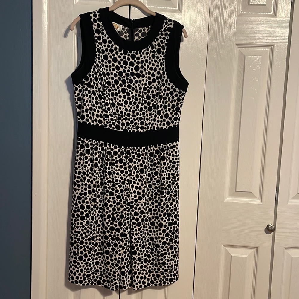 NWOT  Talbots black and white animal print sleeveless midi dress size 12 petite